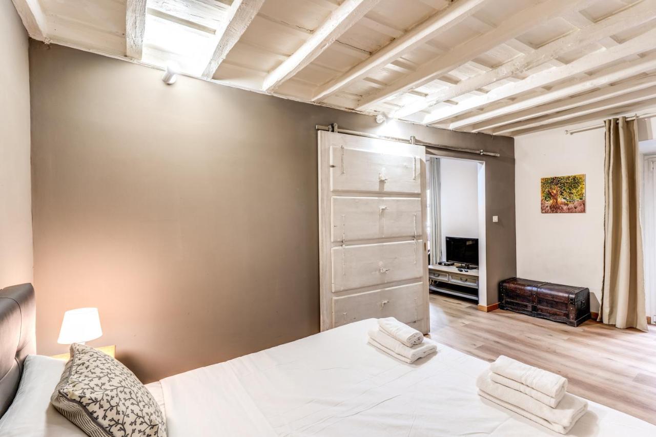 Lovely Spacious Apartment Near The Colosseum Roma Esterno foto