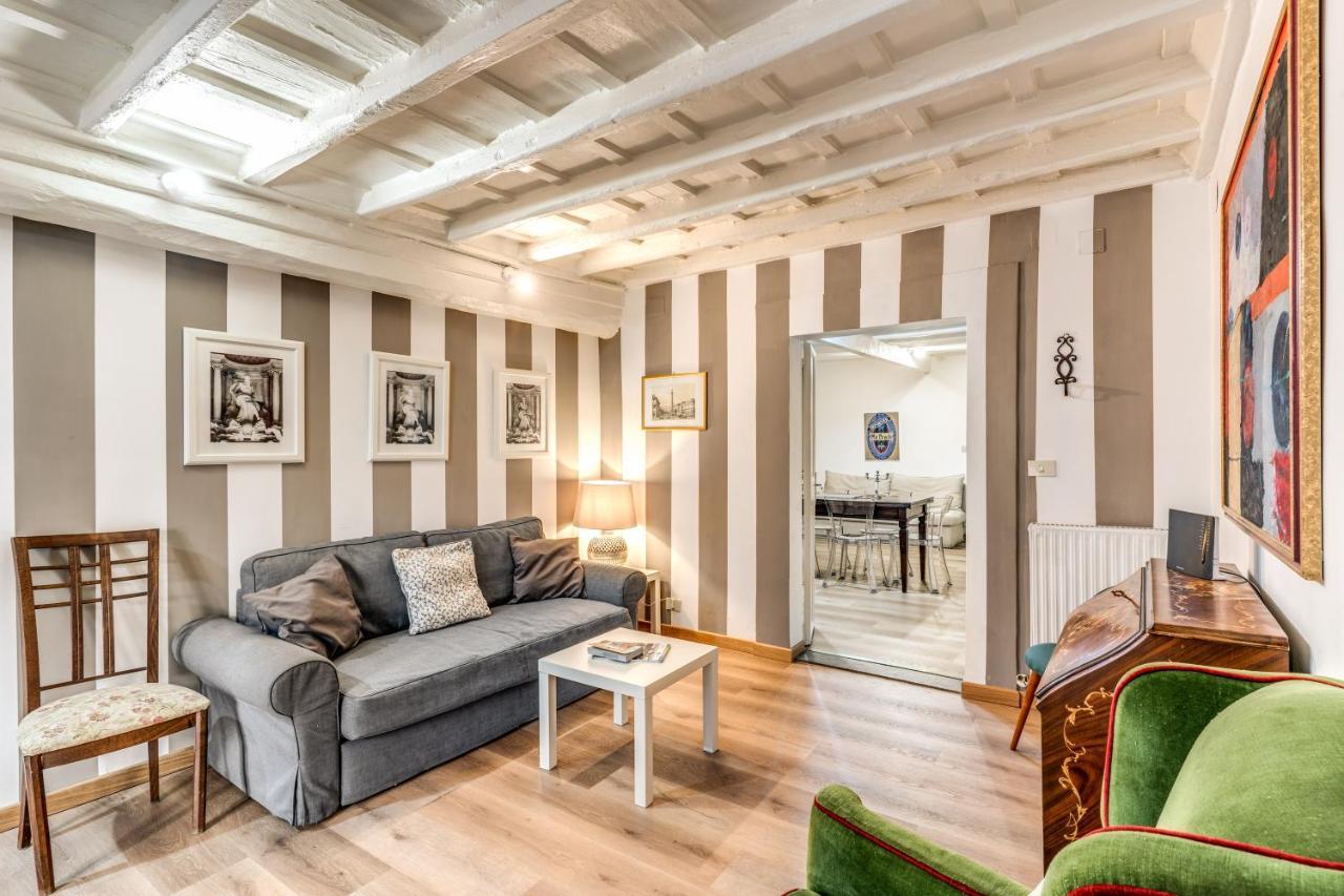 Lovely Spacious Apartment Near The Colosseum Roma Esterno foto