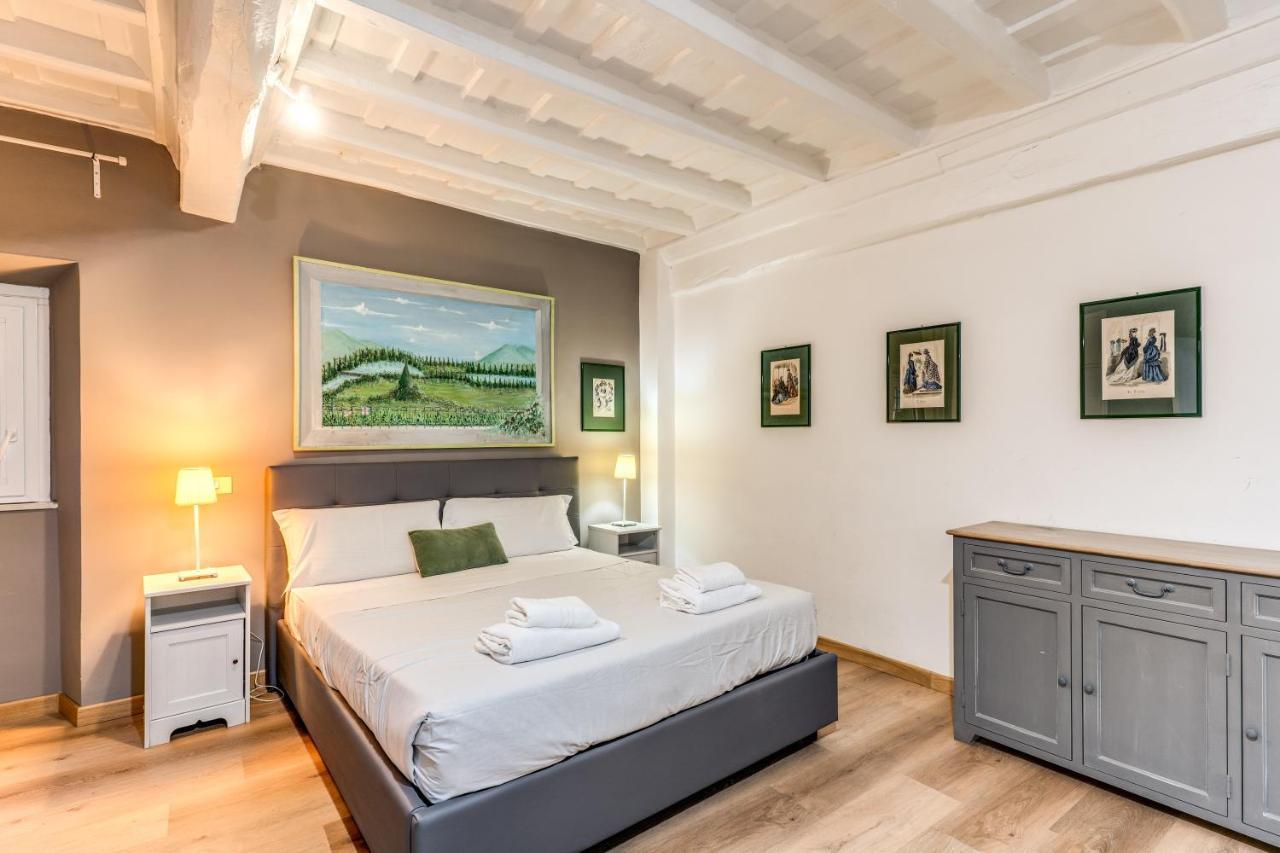 Lovely Spacious Apartment Near The Colosseum Roma Esterno foto